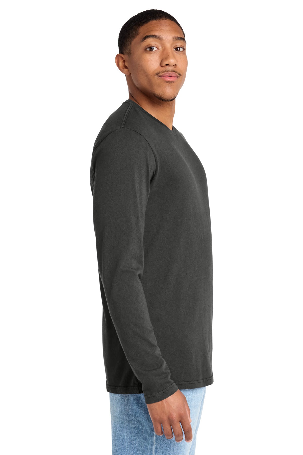 Black District Wash Long Sleeve Tee DT2103