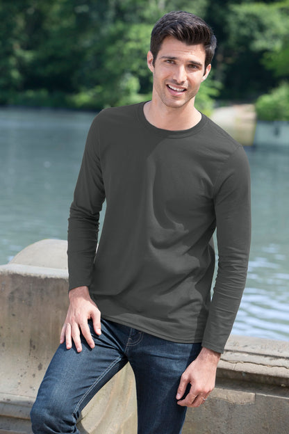 Black Gildan Softstyle Long Sleeve T-Shirt. 64400 plain