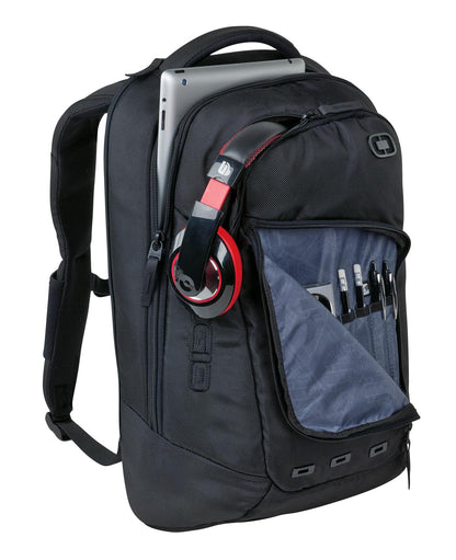 Front View of Black OGIO Ace Pack. 411061 plain