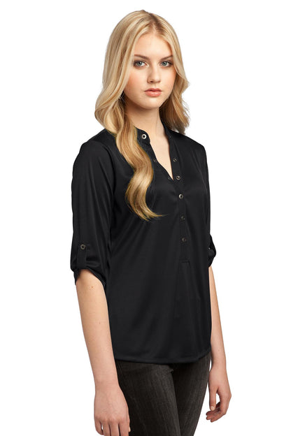 Front View of Blacktop OGIO - Crush Henley. LOG111 plain