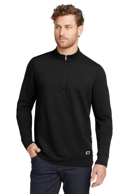 Front View of Blacktop OGIO Luuma 1/2-Zip Fleece. OG813 plain