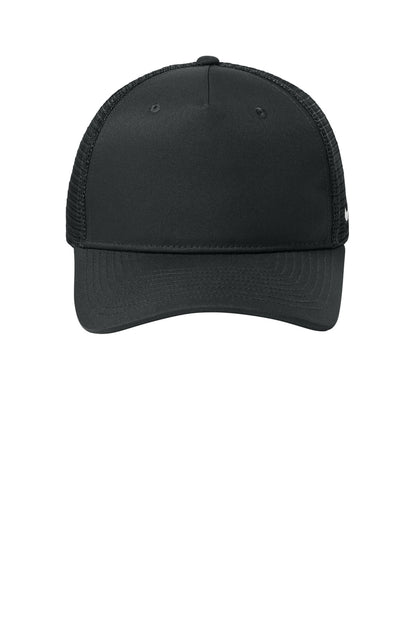Front View of Blk/Blk Nike Snapback Mesh Trucker Cap NKFN9893