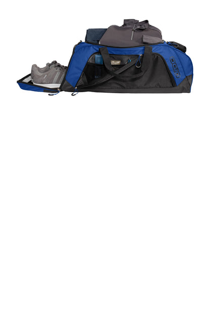 Front View of Electric Bl/Bk OGIO Transition Duffel. 411097 plain