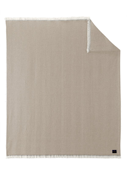 Rear View of LdgrKh/Par Brooks Brothers Coastal Throw BB19001 plain